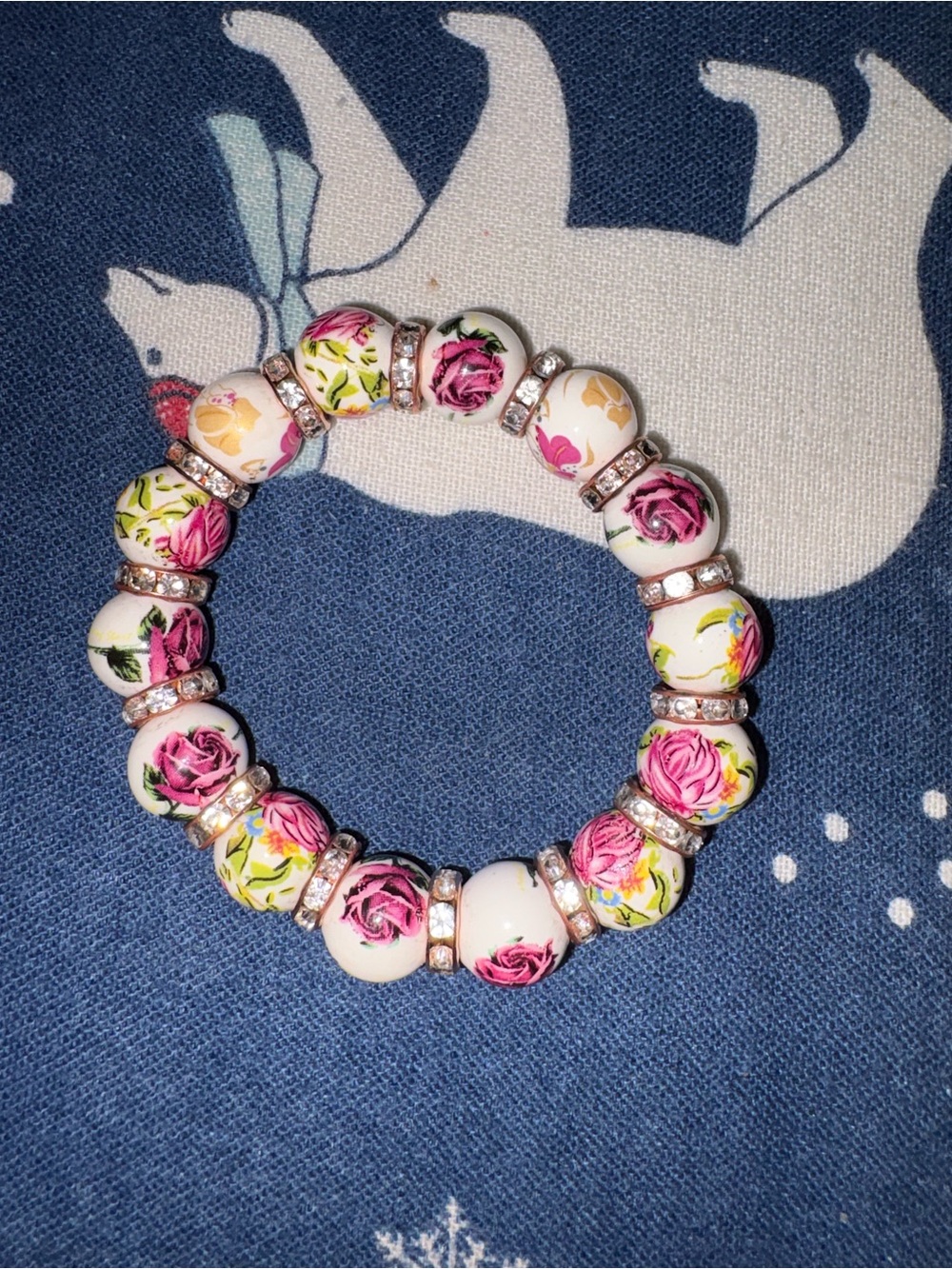 White Floral Stretch Bracelet with Pink Roses